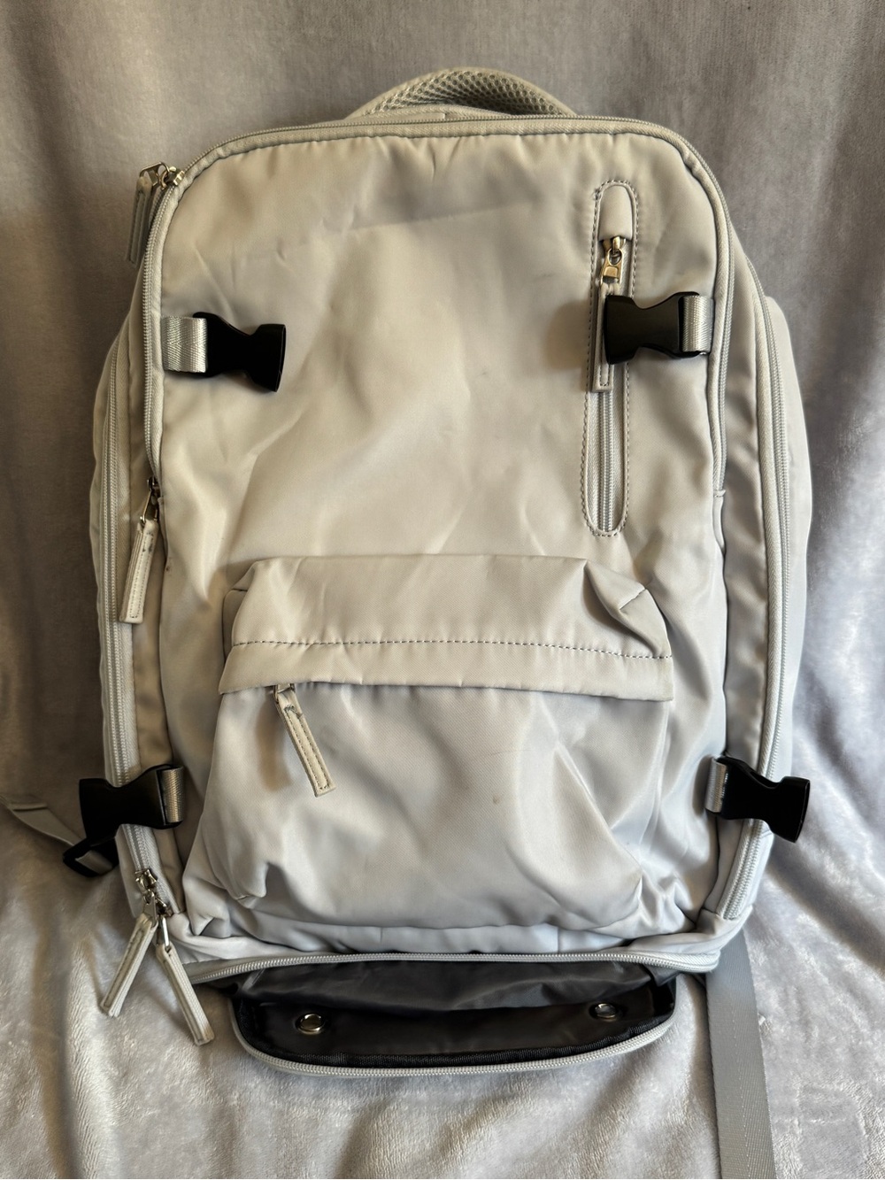 Light Gray Men's Backpack - Sleek Everyday Carry